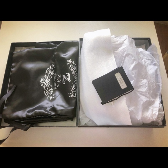 ZigiNY Black Label Shiny Pump Cinnamon - Picture 8 of 9